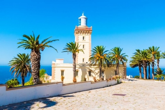 Andalusien 22 dagar. Unna dig tre härliga veckor i södra Spanien på den soldränkta solkusten Costa del Sol i Andalusien. Värmande solstrålar, sköna bad och en härlig atmosfär väntar. Vi bor bekvämt på strandnära hotell med pool och närhet till restauranger, barer, caféer och shopping.